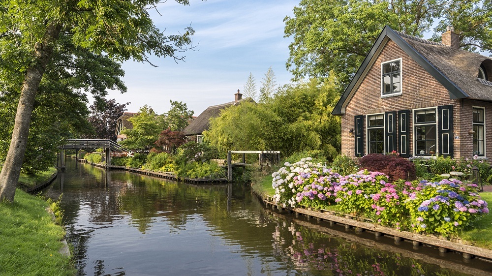 Làng Giethoorn được mệnh danh là “Venice của Hà Lan”